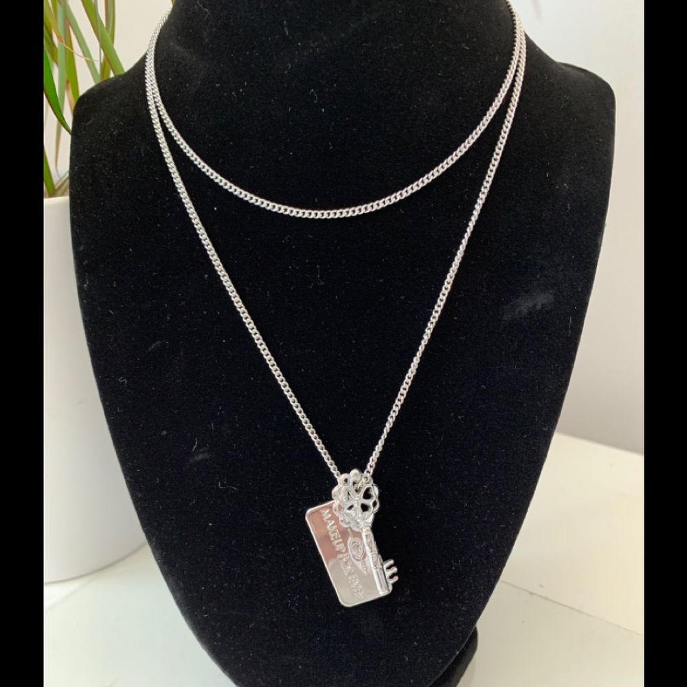 Makeup Forever Necklace 💄